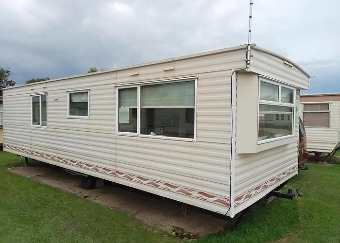 24 Headwards Caravan Retreat, Hemsby